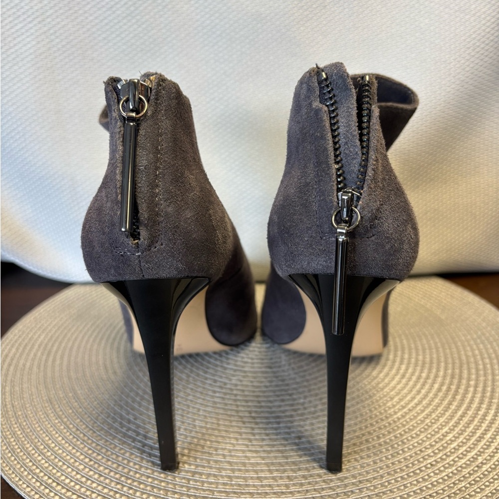 CLOSEOUT! French Connection charcoal gray suede, branded charm zipper on back. - Picture 3 of 4